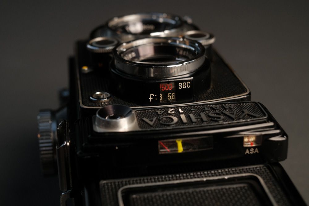 Yashica Mat 124